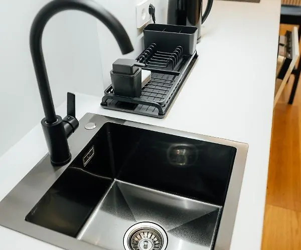 Quiet Loft , Ac, Workspace, Location, Old Town *