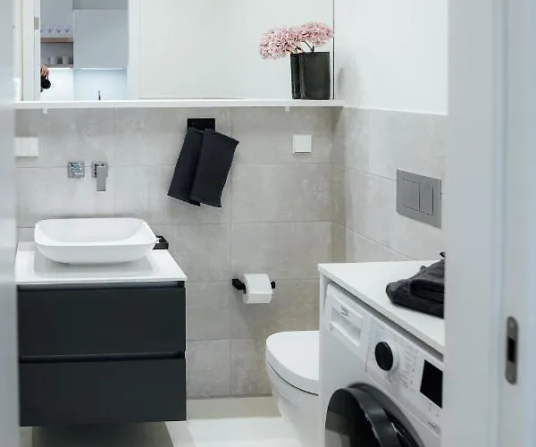 Quiet Loft , Ac, Workspace, Location, Old Town Dzīvoklis