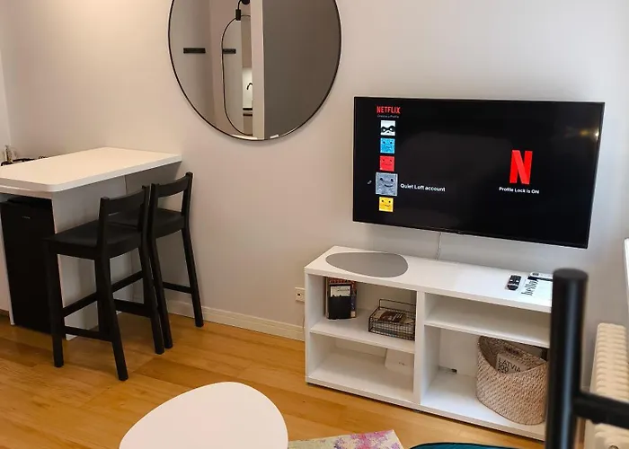 Quiet Loft , Ac, Workspace, Location, Old Town Dzīvoklis