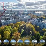 Quiet Loft , Ac, Workspace, Location, Old Town Апартаменты Рига
