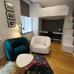 Quiet Loft , Ac, Workspace, Location, Old Town Apartment