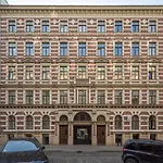 Апартаменты Quiet Loft , Ac, Workspace, Location, Old Town *
