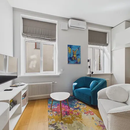 Quiet Loft , Ac, Workspace, Location, Old Town Апартаменты Рига
